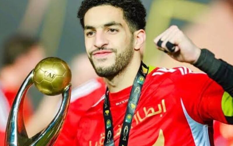 الأهلي يتحرك لتحصين مصطفى شوبير بعقد ضخم
                                                
                                                
                                                    18/05/2026 01:00 ص
                                                
                                                
                                                    كشف الإعلامي هاني حتحوت عن تحركات قوية داخل النادي الأهلي لتأمين مستقبل الحارس مصطفى شوبير، في ظل المستويات المميزة التي يقدمها مع الفريق خلال الفترة الأخيرة
