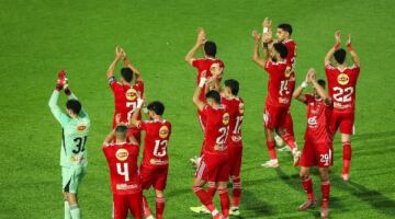 الأهلي يتمسك بالأمل أمام المصري البورسعيدي في ختام الدوري
                                                
                                                
                                                    20/05/2026 10:35 ص
                                                
                                                
                                                    يواجه النادي الأهلي منافسه المصري اليوم في تمام الساعة الثامنة مساء  على ملعب برج العرب بالاسكندرية ضمن منافسات الجولة الأخيرة من مرحلة التتويج ببطولة الدوري.