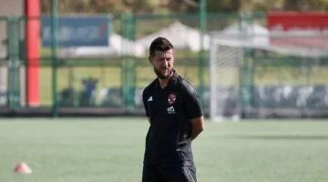 الأهلي يوجه الشكر لـ ديميتري لوبوف المدير الفني لفريق الكرة النسائية