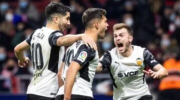 التعادل يحسم مواجهة فالنسيا ورايو فاليكانو في الدوري الإسباني                                                                                                                                                    15/05/2026 12:11 ص                                                                                                                                                    حسم التعادل الإيجابي بنتيجة 1-1 مواجهة فالنسيا وضيفه رايو فاليكانو، في المباراة التي جمعتهما مساء