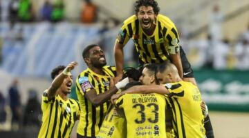 الدوري السعودي| تشكيل مباراة اتحاد جدة والشباب لحسم بطاقة التأهل
                                                
                                                
                                                    17/05/2026 08:38 م
                                                
                                                
                                                    أعلن الجهاز الفني لكل من فريقي الشباب واتحاد جدة السعودي التشكيل الرسمي للمباراة التي تنطلق في التاسعة مساءً، ضمن اللقاء المؤجل.. المزيد