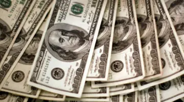 الدولار يتجه لأكبر مكاسب أسبوعية في شهرين