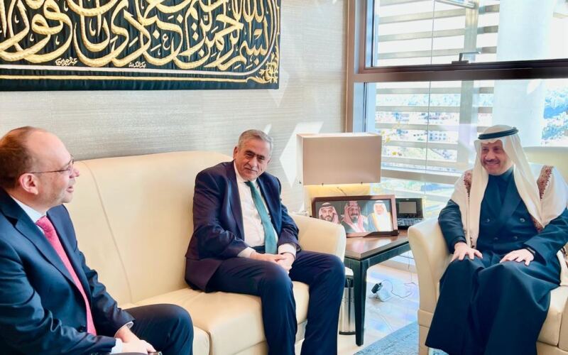 السفير السعودي يؤكد اعتزازه بمستوى التعليم العالي في الأردن