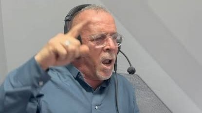 الفارس الأبيض يعود.. رد فعل مفاجئ من حفيظ دراجي بعد تتويج الزمالك بالدوري
                                                
                                                
                                                    21/05/2026 04:29 ص
                                                
                                                
                                                    علق المعلق الرياضي حفيظ دراجي عبر حسابه على منصة “إكس”، على تتويج الزمالك بلقب الدوري المصري الممتاز، مؤكدًا أن الإنجاز جاء بعد موسم صعب ومثير حتى الجولة الأخيرة.
