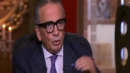 القصة الكاملة لأزمة تصريحات عمرو الجنايني بعد تتويج الزمالك بالدوري
                                                
                                                
                                                    21/05/2026 07:10 م
                                                
                                                
                                                    أثار عمرو الجنايني، عضو لجنة الاستثمار بنادي الزمالك، حالة من الجدل عبر مواقع التواصل الاجتماعي عقب تصريحاته خلال احتفالات الفريق الأبيض بالتتويج بلقب الدوري المصري الممتاز.