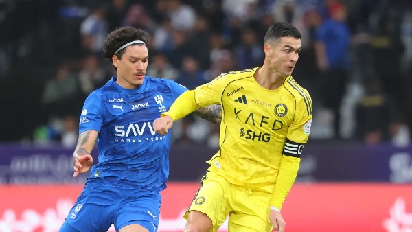 القيمة التسويقية لـ قمة النصر والهلال في الدوري السعودي
                                                
                                                
                                                    12/05/2026 12:33 م
                                                
                                                
                                                    تتجه أنظار عشاق الكرة العربية والسعودية ، نحو ملعب الأول بارك في العاصمة الرياض لمتابعة مباراة النصر أمام منافسه وغريمه التقليدي الهلال، ضمن منافسات الجولة الـ 32 من بطولة الدوري السعودي.
