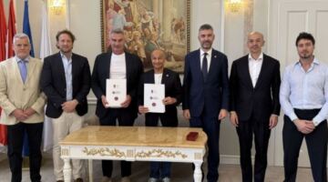 بحضور حسين المسلم: كرواتيا تستضيف أول بطولة عالم لكرة الماء بنظامها الجديد (4×4)                                                                                                                                                    26/05/2026 05:33 م                                                                                                                                                    وقع الاتحاد الدولي للألعاب المائية عقد استضافة أول بطولة عالم لكرة الماء بنظامها الجديد (4×4)، والتي ستقام خلال الفترة من 31 أغسطس إلى 6 سبتمبر المقبلين