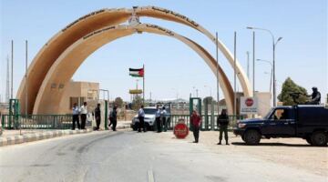 بزيادة 262%.. عبور 10.4 ألف شاحنة بمركز حدود “الكرامة” بين الأردن والعراق خلال أسبوع