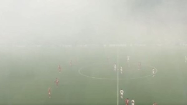 بسبب الشماريخ.. حادث مؤسف خلال نهائي كأس ألمانيا بين بايرن ميونيخ وشتوتجارت
                                                
                                                
                                                    23/05/2026 11:31 م
                                                
                                                
                                                    شهدت مباراة نهائي كأس ألمانيا بين بايرن ميونخ وشتوتجارت، مساء اليوم السبت، توقفا