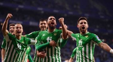بعد 21 عامًا من الانتظار.. ريال بيتيس يعود إلى دوري أبطال أوروبا  منذ أقل من دقيقتين