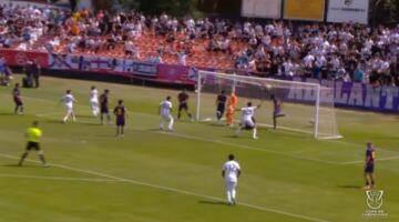 بمشاركة حمزة عبد الكريم..شباب ريال مدريد يحقق لقب كأس الأبطال بالفوز على برشلونة برباعية
                                                
                                                
                                                    24/05/2026 02:01 م
                                                
                                                
                                                    أدرك فريق شباب ريال مدريد التعادل أمام فريق شباب برشلونة لتصبح النتيجة 1-1، في نهائي كأس