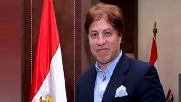 ثروت سويلم: هاني أبو ريدة يتدخل لحل أزمات الزمالك دون أن يُطلب منه
                                                
                                                
                                                    20/05/2026 02:05 ص
                                                
                                                
                                                    أكد ثروت سويلم عضو رابطة الأندية المصرية المحترفة، ان هاني ابو ريدة يتدخل لحل أزمات الزمالك