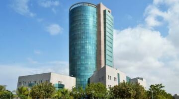 جامعة جازان تتيح قبول المنح للطلاب الدوليين عبر منصة «ادرس في السعودية»