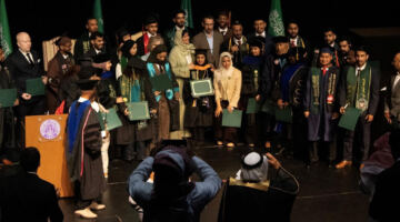 جريدة الرياض | النادي السعودي يقيم حفل تخرّج الطلبة السعوديين الدارسين في الجامعات الأمريكية