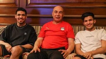حسام حسن يستقبل محمد حمدي وإسلام عيسى في معسكر المنتخب