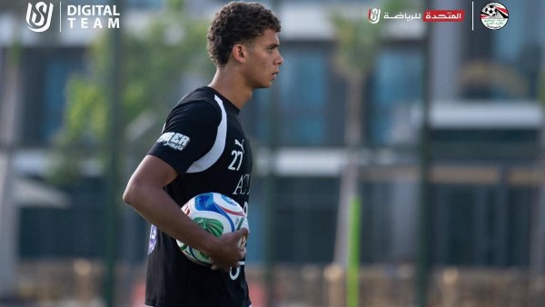 حمزة عبد الكريم ينضم لمعسكر منتخب مصر قبل ودية روسيا
                                                
                                                
                                                    26/05/2026 07:26 م
                                                
                                                
                                                    كشف الإعلامي إبراهيم عبد الجواد، عبر صفحته الرسمية على موقع التواصل الاجتماعي، عن انضمام حمزة عبد الكريم إلى معسكر منتخب مصر، استعدادًا لخوض المباراة الودية المقبلة أمام منتخب روسيا.
