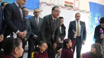 رئيس الوزراء يتفقد مدارس الجمهورية الجديدة بالجيزة ويشيد بالتعليم