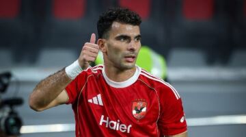 زيزو يظهر في حلقتين مع سيف زاهر عبر أون سبورت.. اعرف موعدهما
                                                
                                                
                                                    24/05/2026 03:40 م
                                                
                                                
                                                    قام أحمد سيد زيزو نجم النادي الأهلي بتسجيل حلقة مع الإعلامي سيف زاهر على قناة أون سبورت قبل فترة التوقف الدولي..