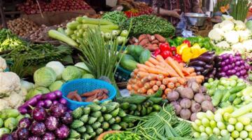 سعر الخضار اليوم، انخفاض الطماطم 10 جنيهات والبامية 20 وارتفاع 8 أصناف