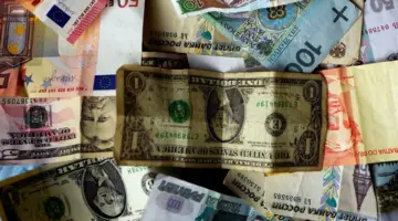 سعر الدولار في العراق اليوم الأحد 15/3/2026.. تذبذب بالسوق السوداء
