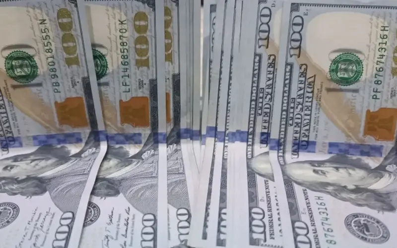 سعر الدولار في العراق مقابل الدينار العراقي اليوم الاثنين 16/2/2026.. تراجع بالموازي