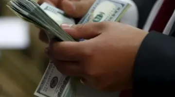 سعر الدولار مقابل الدينار الليبي اليوم الخميس 9 أبريل 2026.. عودة الارتفاع في السوق السوداء