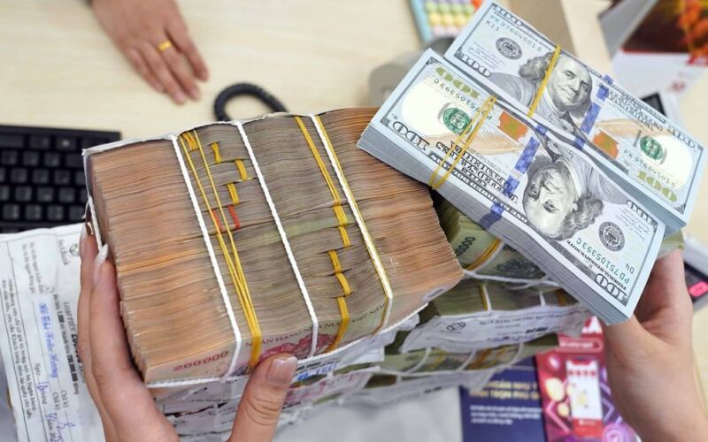 سعر صرف الدولار الأمريكي اليوم، 23 مايو 2026: البنوك ترفع سعر الشراء أعلى من سعر البيع.