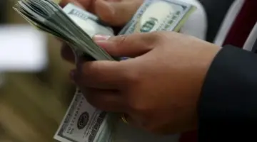 سعر صرف الدولار في العراق اليوم الأربعاء 6/5/2026 مقابل الدينار العراقي.. هدوء نسبي بعد تراجع منتصف الأسبوع
