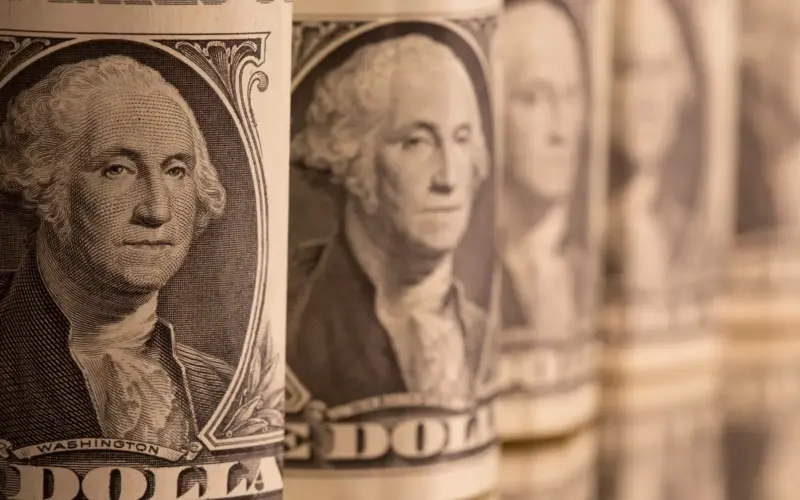 سعر صرف الدولار في العراق اليوم السبت 10 أبريل 2026 مقابل الدينار العراقي.. الفجوة تتراجع