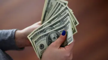 سعر صرف الدولار في العراق اليوم السبت 20/12/2025 مقابل الدينار العراقي.. ارتفاع ملحوظ