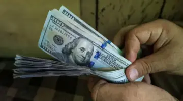 سعر صرف الدولار في العراق اليوم السبت 28/2/2026 مقابل الدينار العراقي.. موجة هبوط محدودة