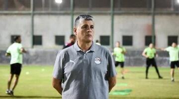 شوبير: هانى أبو ريدة قرر الإبقاء على أوسكار رويز رئيساً للجنة الحكام