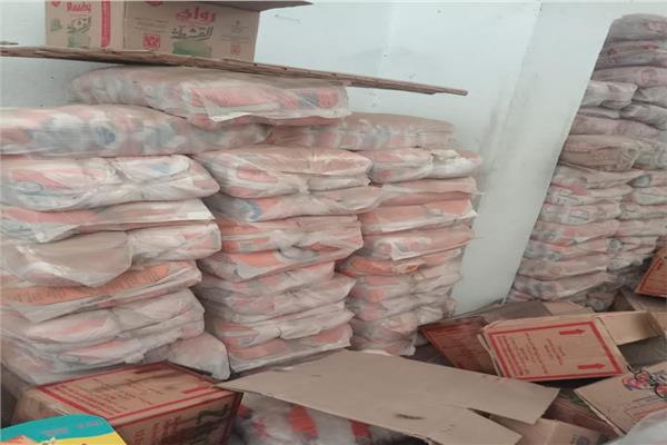 ضبط 855 علبة سجائر مهربة و1440 كجم سكر مدعم في حملة بالغربية