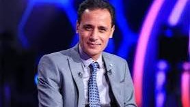 طارق السيد: تواجد «أبو العينين» مع سيراميكا كليوباترا قبل مُواجهة الزمالك «أمر طبيعي»
                                                
                                                
                                                    20/05/2026 02:45 ص
                                                
                                                
                                                    يرى طارق السيد نجم الكرة المصرية السابق، ان الزمالك هو الأقرب لحصد لقب الدوري المصري الممتاز رغم خسارة نهائي الكونفدرالية