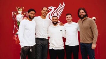 فان دايك يودع محمد صلاح وروبرتسون: تركا إرثًا لا يُنسى
                                                
                                                
                                                    24/05/2026 01:54 م
                                                
                                                
                                                    أكد فيرجيل فان دايك، قائد ليفربول، أن رحيل محمد صلاح وآندي روبرتسون يمثل لحظة مؤثرة داخل النادي، قبل المباراة الأخيرة للثنائي بقميص “الريدز”