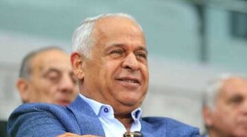 فرج عامر: المفاجآت واردة في مباريات ختام الدوري الممتاز
                                                
                                                
                                                    20/05/2026 11:15 ص
                                                
                                                
                                                    تخوض أندية مرحلة التتويج بالدوري المصري اليوم الاربعاء مباريات الجولة الأخيرة من المسابقة المحلية حيث تُلعب جميع المواجهات فى توقيت واحد،  لحسم اللقب بين الأهلي والزمالك وبيراميدز .