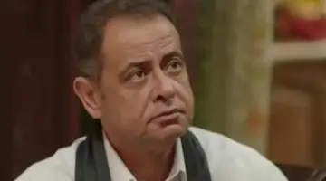 فنان مصري يوضح لماذا طالب بوضع النساء مع كلاب الشوارع