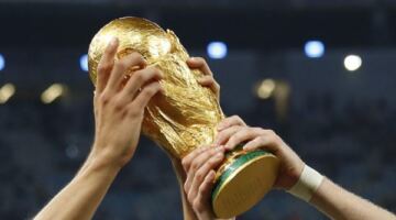 «فيفا» يعلن أماكن معسكرات منتخبات كأس العالم 2026 27/05/2026 02:30 ص أغلق الاتحاد الدولي لكرة القدم «فيفا» رسميًا ملف معسكرات المنتخبات المشاركة في بطولة كأس العالم 2026،