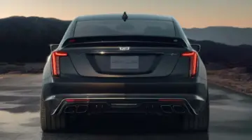 كاديلاك CT5-V بلاكوينغ F1 سلسلة المقتنيات: 685 حصانًا، ستة سرعات، و26 سيارة فقط في العالم.