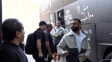 لن يشارك.. وصول محمد صلاح ملعب مباراة مصر وروسيا الودية لمؤازرة الفراعنة الكبار
                                                
                                                
                                                    28/05/2026 08:49 م
                                                
                                                
                                                    شهد استاد القاهرة الدولي ظهور نجم منتخب مصر محمد صلاح، رغم عدم مشاركته في المواجهة الودية أمام منتخب روسيا، ضمن برنامج إعداد الفراعنة استعدادًا لبطولة كأس العالم 2026.