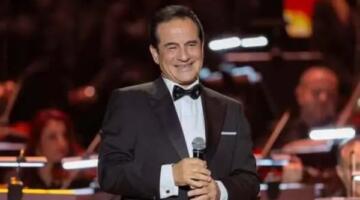 محمد ثروت يخضع لعملية جراحية عاجلة.. ونجله يطلب الدعاء