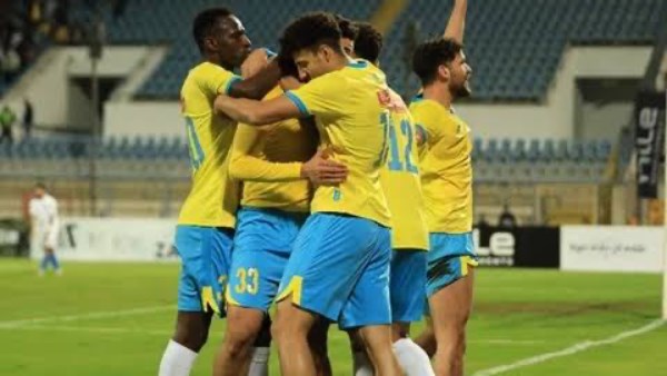 محمد عبدالله: مصر حزينة على الإسماعيلي.. ومُحاسبة المسئولين ضرورة لإنقاذ الدراويش
                                                
                                                
                                                    13/05/2026 05:45 ص
                                                
                                                
                                                    أكد محمد عبدالله نجم الكرة المصرية السابق، أن الشارع المصري بأكمله يشعر بحالة من الحزن تجاه ما يمر به نادي الإسماعيلي، في ظل التراجع الكبير الذي يعانيه الفريق
