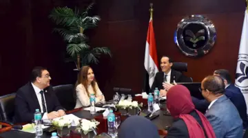 محمد عوض يبحث خطط تطوير منظومة الجودة بهيئة الاستثمار