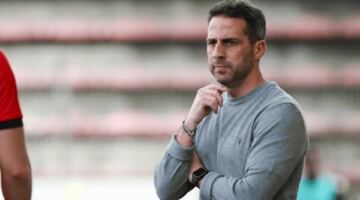 مستحقات مساعدي يانيك فيريرا سبب إيقاف القيد رقم 18 للزمالك
                                                
                                                
                                                    20/05/2026 11:36 ص
                                                
                                                
                                                    أعلن الاتحاد الدولي لكرة القدم “فيفا” عن إيقاف قيد جديد لنادي الزمالك بسبب القضية رقم 18 نتيجة الديون المتراكمة على النادي.