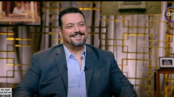 مستغرب.. مراد مكرم يعلق على مشاركة 7 لاعبين من الأهلي في ودية روسيا                                                                                                                                                    29/05/2026 09:00 ص                                                                                                                                                    علق الفنان مراد مكرم، على تشكيل المنتخب الوطني، أمام روسيا في الودية التي جمعتهم بالأمس