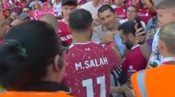 من قلب أنفيلد.. هيثم فاروق يحتفي بمحمد صلاح في ليلة وداع ليفربول| صور
                                                
                                                
                                                    24/05/2026 10:54 م
                                                
                                                
                                                    شهد ملعب “أنفيلد” مساء اليوم الأحد أجواءً مؤثرة، بعد مشاركة النجم المصري محمد صلاح في مباراته الأخيرة بقميص ليفربول أمام ضيفه برينتفورد.. المزيد