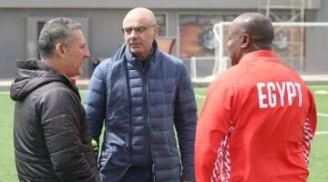 منتخب الناشئين يختتم استعداداته لمواجهة تنزانيا فى نصف نهائى أمم أفريقيا غداً