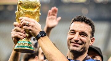 18 فوزا متتاليا.. الأرجنتين تحقق رقما غير مسبوق مع سكالوني
                                                
                                                
                                                    07/06/2026 11:13 م
                                                
                                                
                                                    حقق المنتخب الأرجنتيني، رقم تاريخي تحت قيادة ليونيل سكالوني