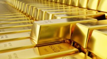 4300 دولار و164 جنيها.. أرقام تعيد الذهب إلى الواجهة