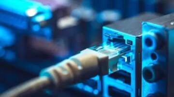 5 أجهزة يُنصح دائمًا بتوصيلها عبر كابل Ethernet